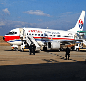 白城航空空运航空快运业稳步发展的原因是什么？